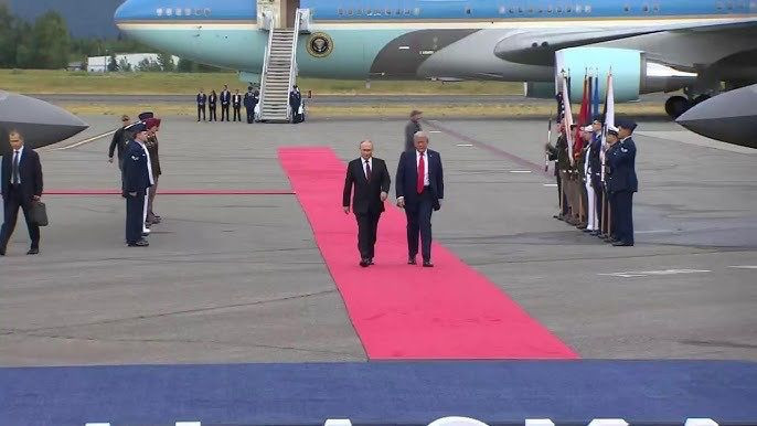 Trump Putin zirvesi kameralara böyle yansıdı! Savaş uçakları dikkat çekti - Resim: 10