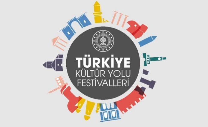 Bakan Ersoy basın mensuplarıyla buluştu! Festivaller kültür diplomasisinin en güçlü aracı - Resim : 1