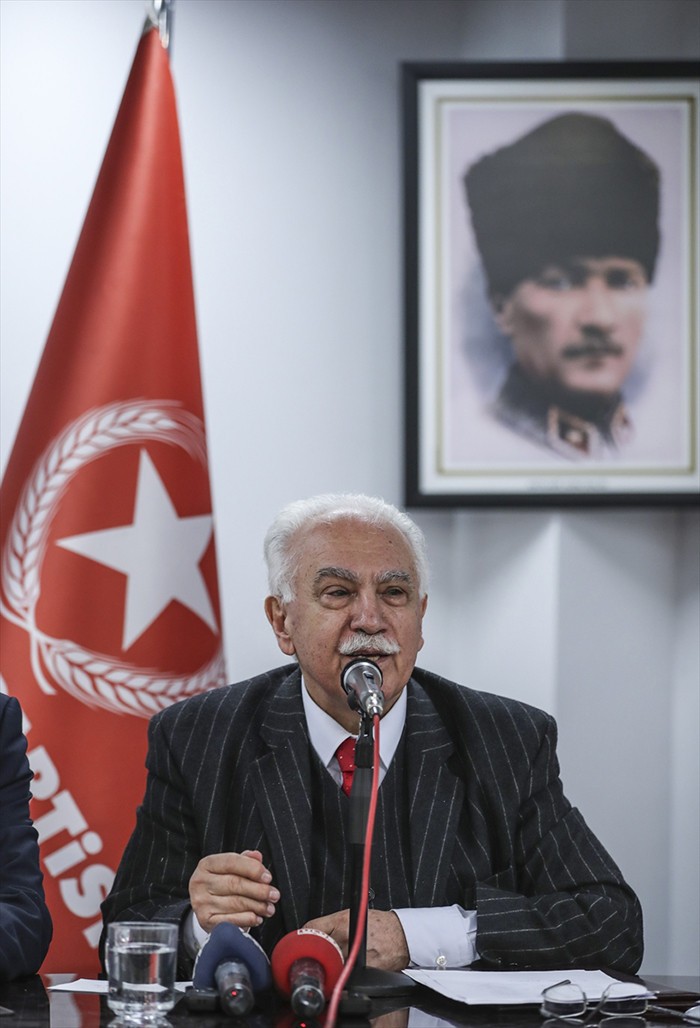 İç ve dış cepheyi birleştiren miras: 23 Nisan devrimi - Resim : 1