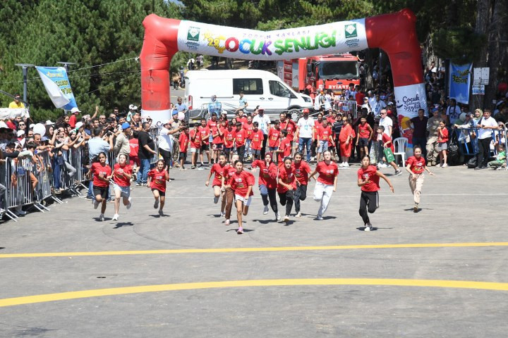 Osmaniye Zorkun yaylasında çocuk şenlikleri yapıldı - Resim : 2