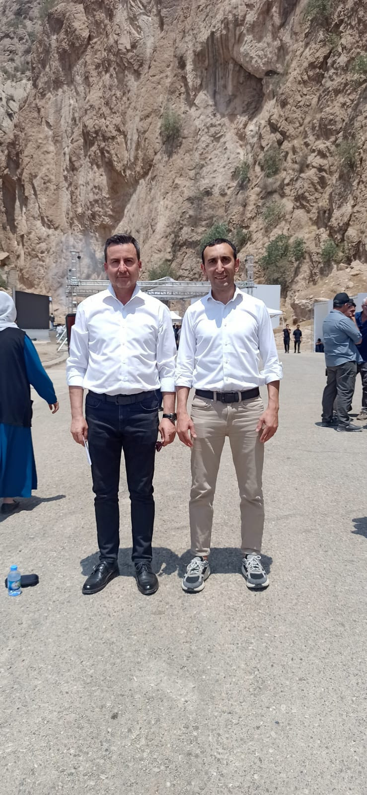 İlk grup PKK’lı silahları böyle bıraktı! Aydınlık, eylemi yerinde izledi - Resim : 6