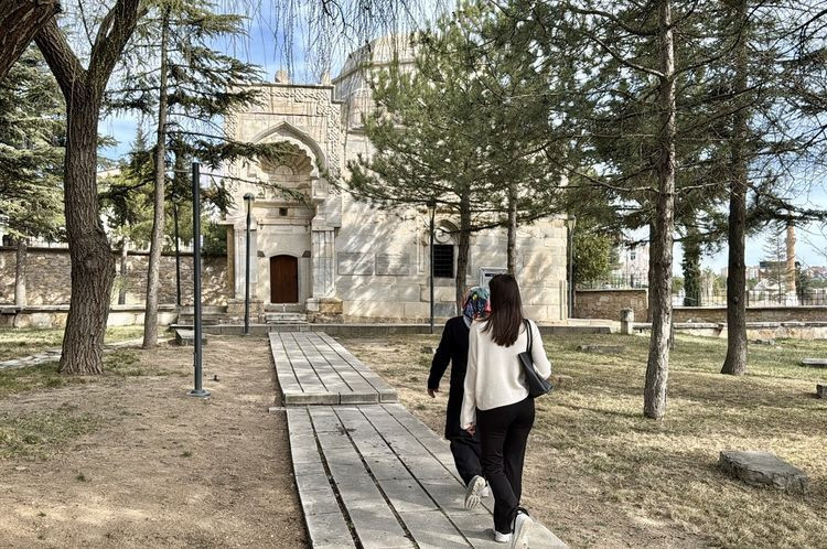 Kırşehir'de göz dolduran tarihi yapılar - Resim: 2