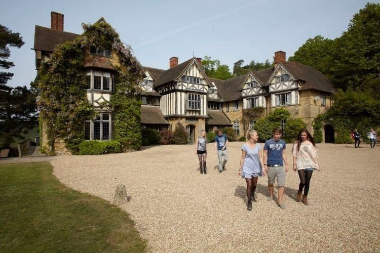 Dünyanın en pahalı okulları belli oldu! Fiyatlar dudak uçuklattı 11'i aynı ülkede - Resim: 10