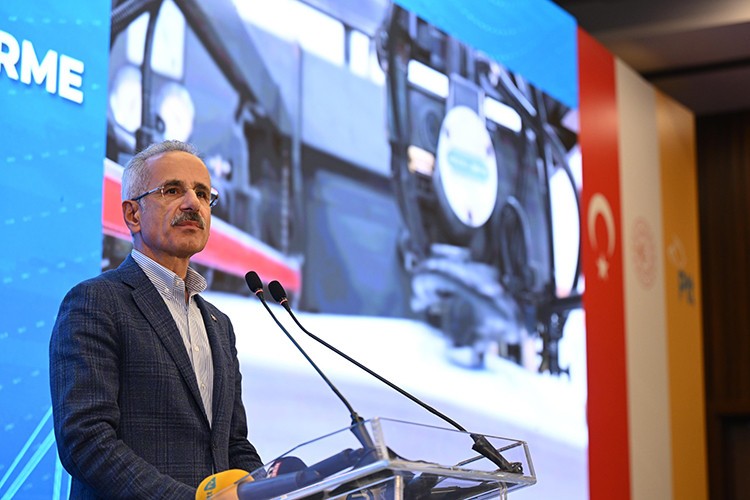 Bakan duyurdu: Kargoda tüm zamanların rekoru kırıldı - Resim : 1
