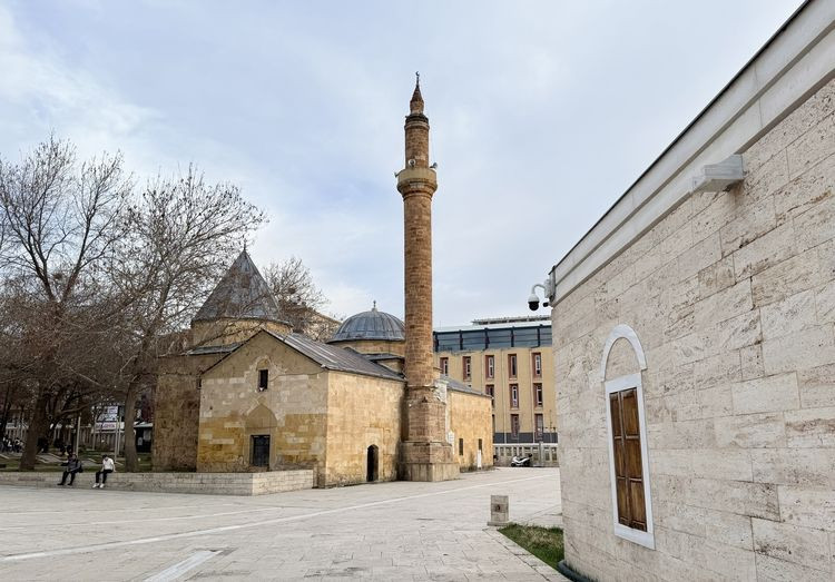 Kırşehir'de göz dolduran tarihi yapılar - Resim: 3