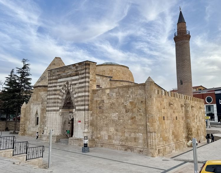 Kırşehir'de göz dolduran tarihi yapılar - Resim: 8