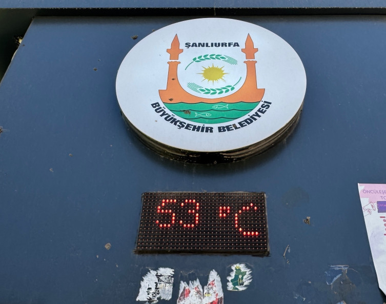 O şehirde derece 53'ü gösterdi: Sokaklar ve caddeler boş kaldı - Resim : 1