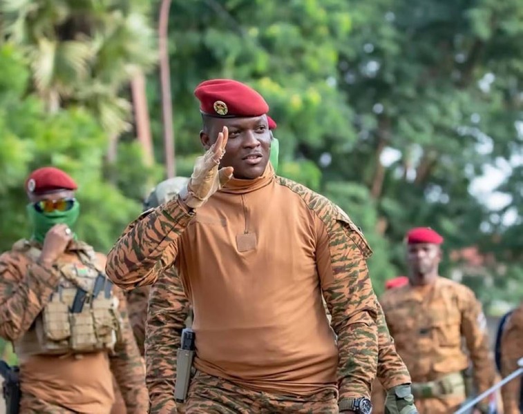 Senegal'den sonra Macron'a ayar verme sırası Burkina Faso'daydı - Resim: 2