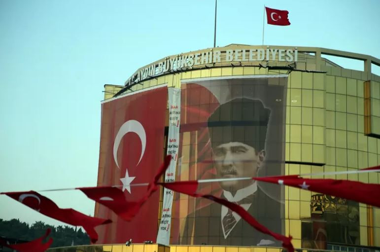 560 futbol sahası büyüklüğünde rant iddiası...Çerçioğlu, AK Parti'ye geçtikten sonra ilk kez konuştu - Resim : 2