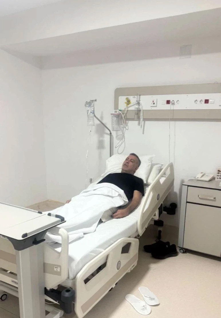 Haluk Levent hastaneye kaldırıldı! - Resim : 1