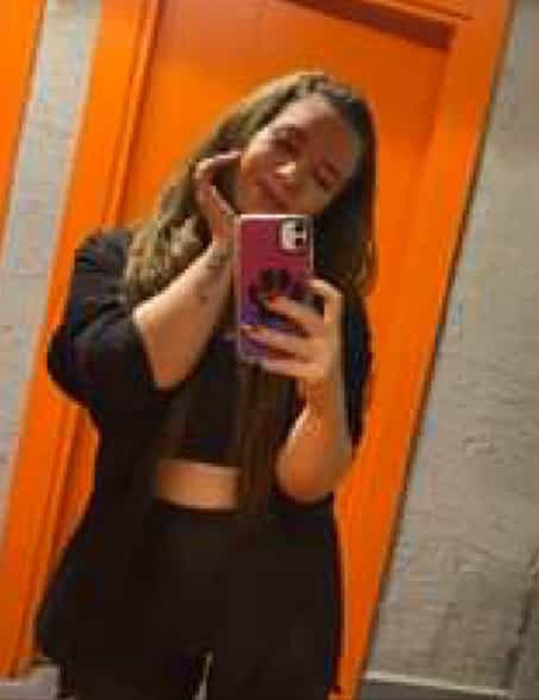 Kayıp genç kızın bir yıl sonra cenazesi bulundu… Evinin bahçesinde üzerine beton dökmüşler - Resim : 1