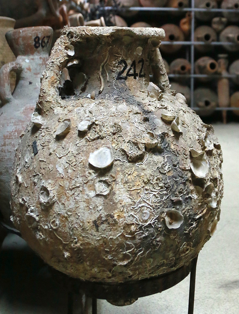 Tarihin sır küpleri! İnsanlar denizci doğmaz denizci yapılır - Resim : 1