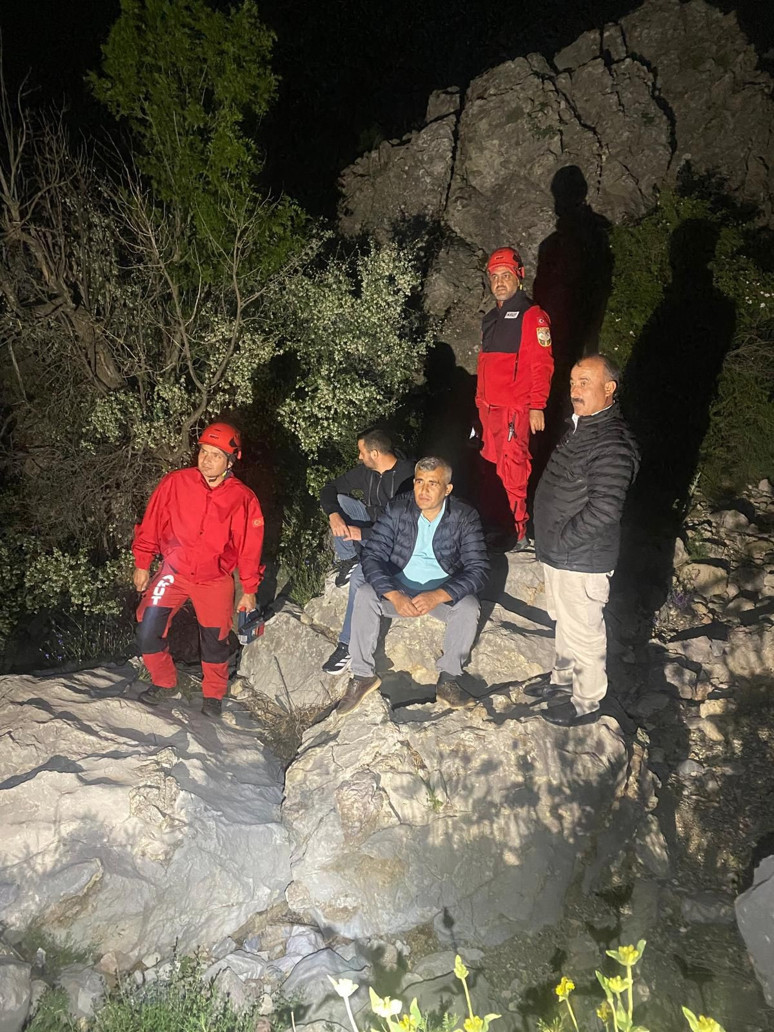 Antalya Gazipaşa'da yayla yolunda kayboldu! Hüseyin Karadeniz'i arama çalışmaları sürüyor - Resim : 2