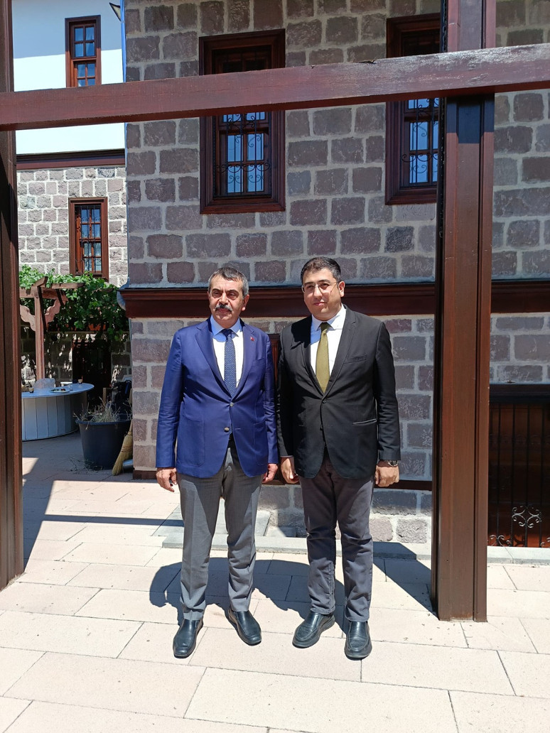 Milli Eğitim Bakanı: ‘Çocuklara haksızlık yapmayın’ - Resim : 2