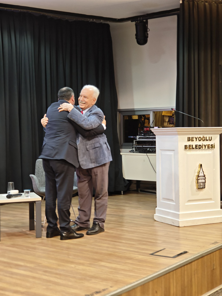 Doğu Perinçek: Biz Chavez’in yoldaşlarıyız - Resim : 2