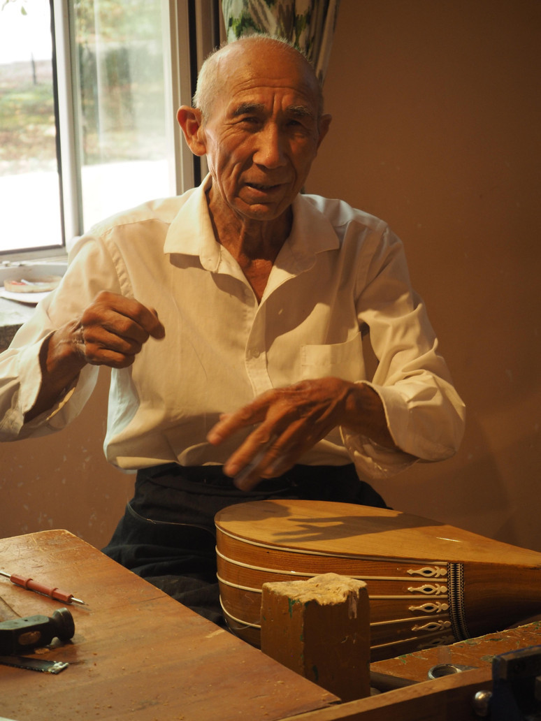 Eski şehrin kalbindeki sarı cami - Resim : 13