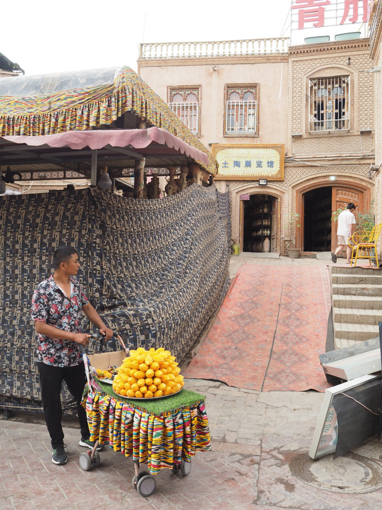 Eski şehrin kalbindeki sarı cami - Resim : 9