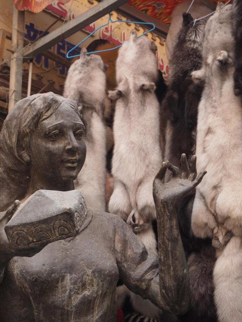 Eski şehrin kalbindeki sarı cami - Resim : 4