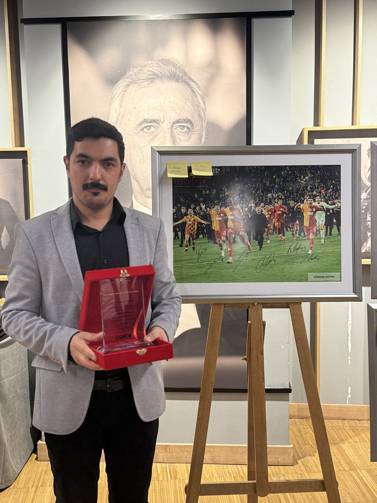 Galatasaray'dan Aydınlık’a ödül - Resim : 2