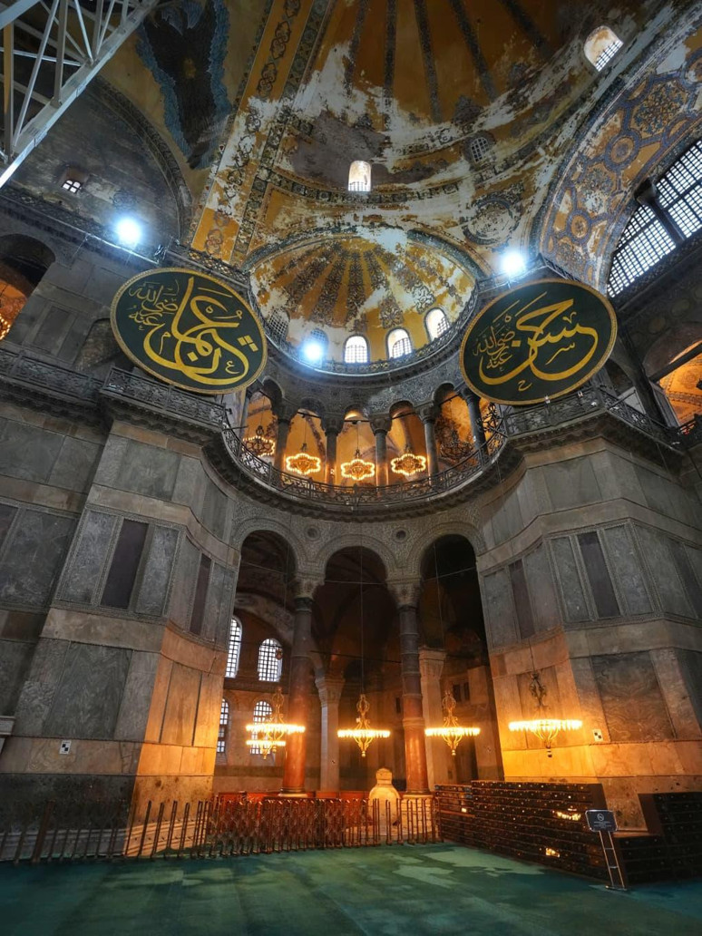 Bakan Ersoy: 'Ayasofya'da tarihin en kapsamlı restorasyonu devam edecek' - Resim : 1