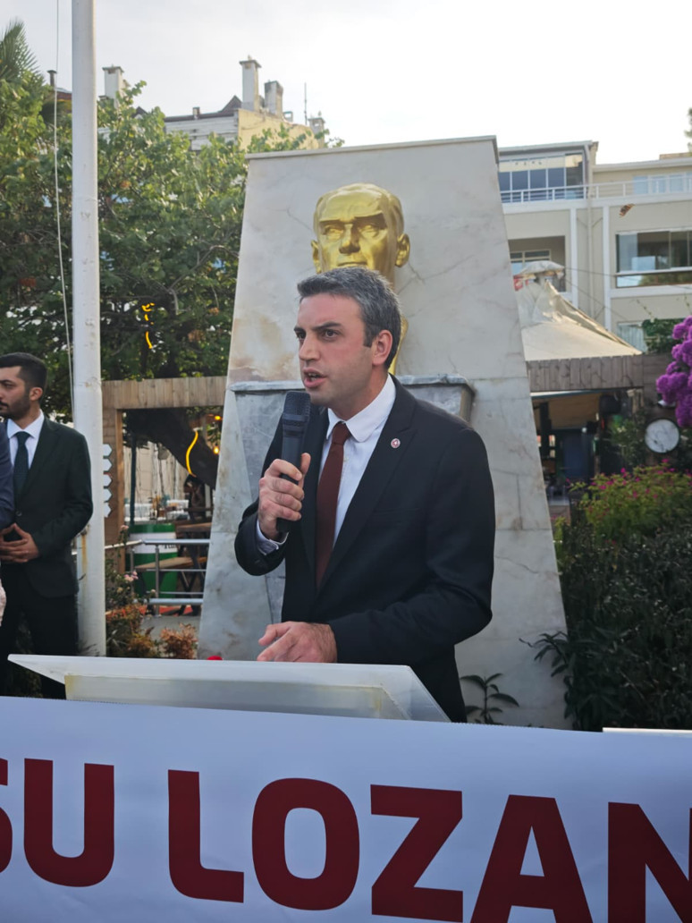 Heybeliada'da Ruhban Okulu ve Ekümeniklik Protestosu 4 Heybeliada hazırlığı protesto edildi: Casus yetiştirme merkezi ruhban okulu açılamaz - Resim : 4