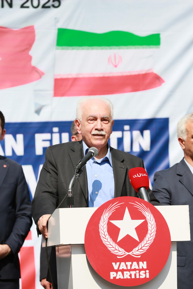 Vatan Partisi'nden 'İsrail'e geçit yok' mitingi! Perinçek'ten Erdoğan'a: Madem başkomutansınız, Kürecik'e el koyun - Resim : 7