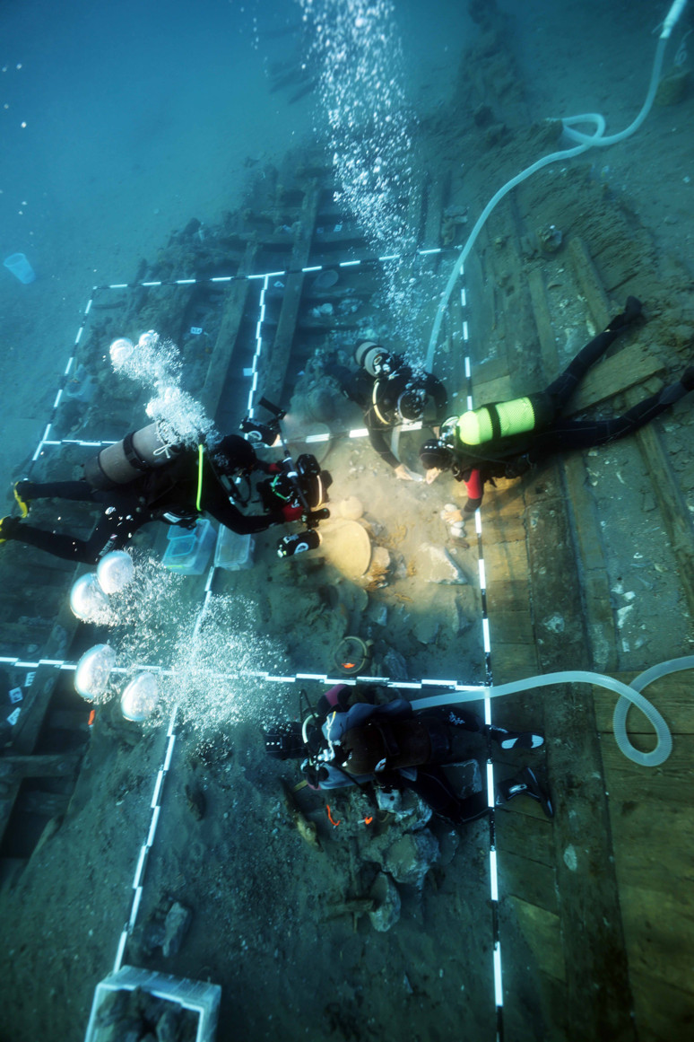 Denizcilik tarihimize açılan pencere - Resim : 3