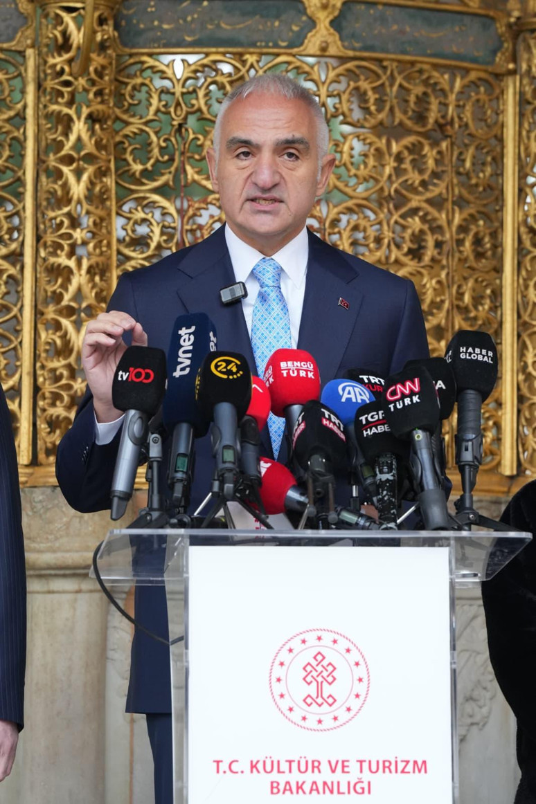 Bakan Ersoy: 'Ayasofya'da tarihin en kapsamlı restorasyonu devam edecek' - Resim : 3