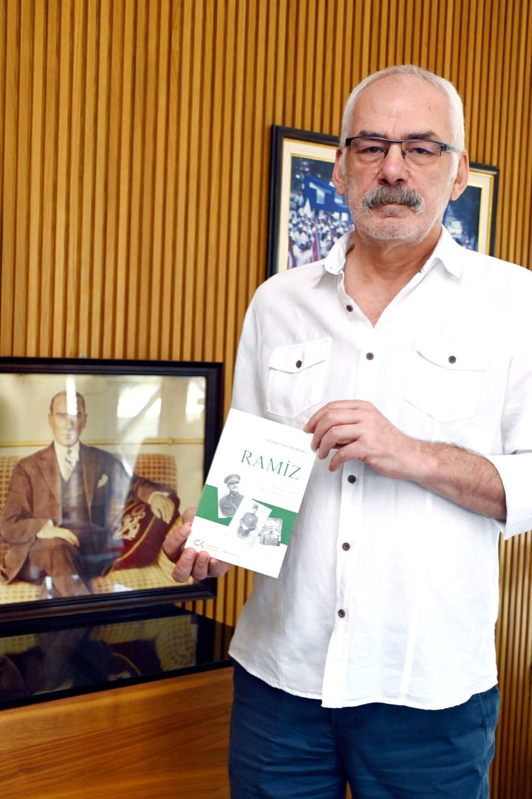 Tatilde üç yeni kitaba dair: Ramiz vatan mücadelesinde - Resim : 2