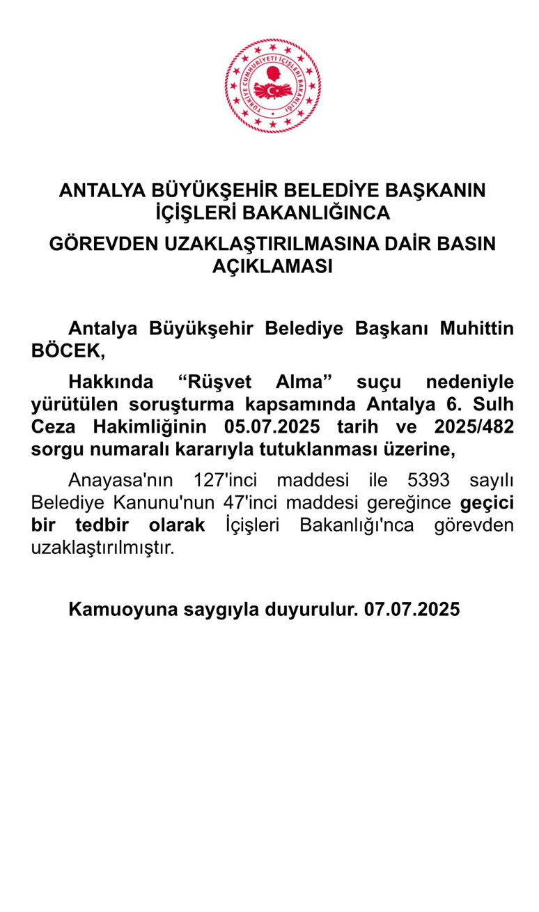 Rüşvet alma suçundan tutuklanmıştı! İçişleri Bakanlığından Muhittin Böcek kararı - Resim : 1