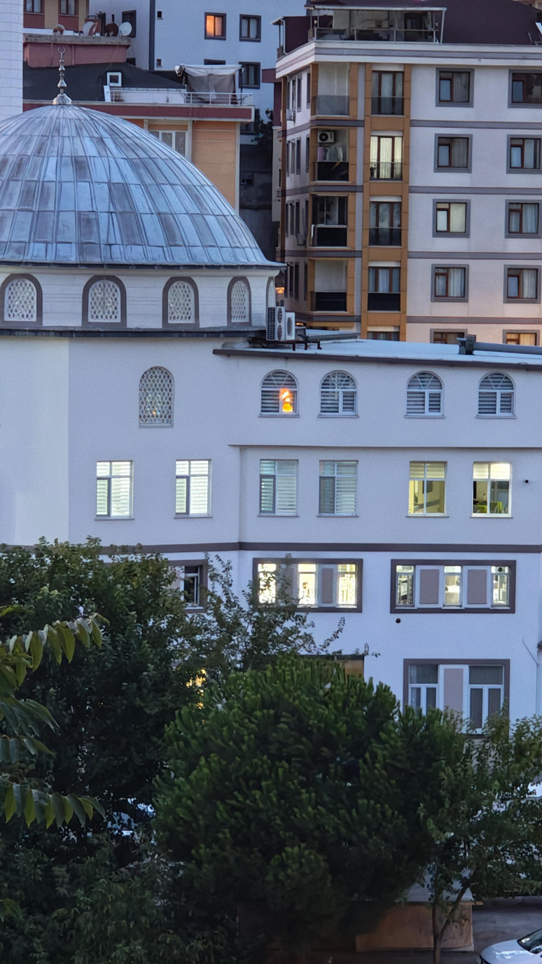 Mahalleli Süleymancılara karşı! Süleymancılar Ümraniye Hidayet Camisi’ni ele geçirdi! Kaçak yatılı kurs işletiyorlar - Resim : 1