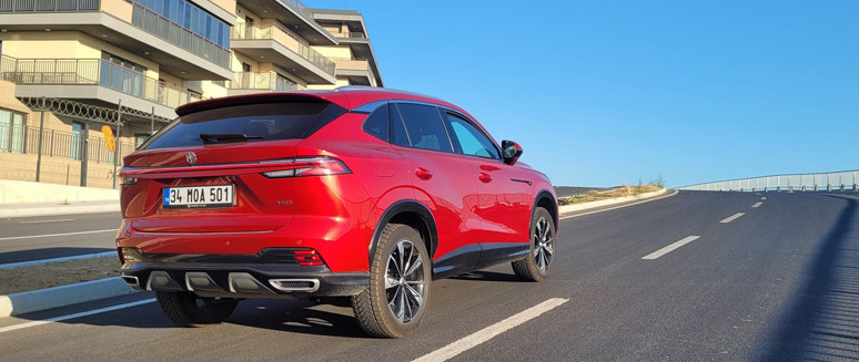 Konforun peşinde bir SUV: MG HS 1.5 Turbo benzinli sürüş izlenimi 2025 - Resim : 7
