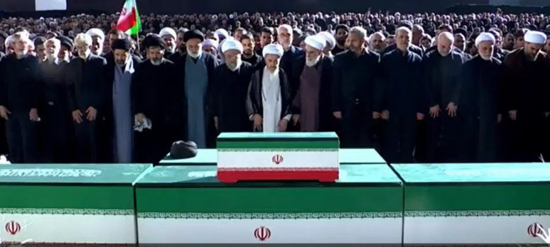 Yüzbinler oradaydı: Hamaney için Tahran'da cenaze namazı kılındı - Resim : 1