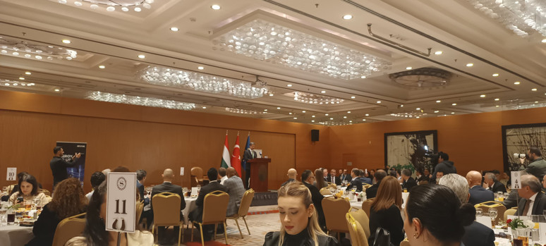 Macaristan'dan Ankara'da iftar programı! Büyükelçi Matis, 'enerjide iş birliği' mesajı verdi - Resim : 2