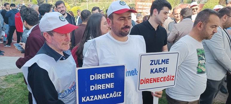 Yumrukçu başkana grevli yanıt - Resim : 1
