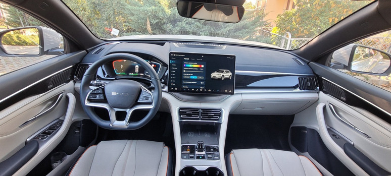 Sessiz güç, dengeli sürüş: BYD Seal U EV 2025 sürüş izlenimi - Resim : 4