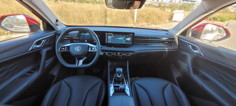 Konforun peşinde bir SUV: MG HS 1.5 Turbo benzinli sürüş izlenimi 2025 - Resim : 4