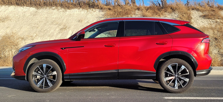 Konforun peşinde bir SUV: MG HS 1.5 Turbo benzinli sürüş izlenimi 2025 - Resim : 2