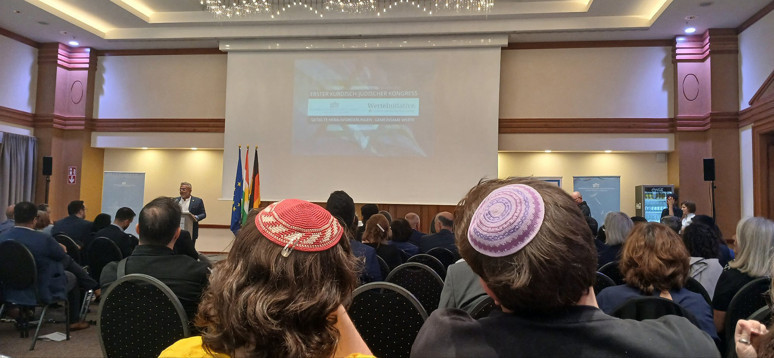 Alman Devleti’nin himayesinde Öcalan’ın çağrısına bayrak açtılar - Resim : 2