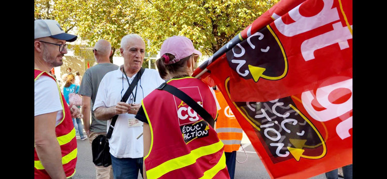 FRANSA’DA HAYAT DURDU! Hedef Macron ve kemer sıkma bütçesi - Resim : 2