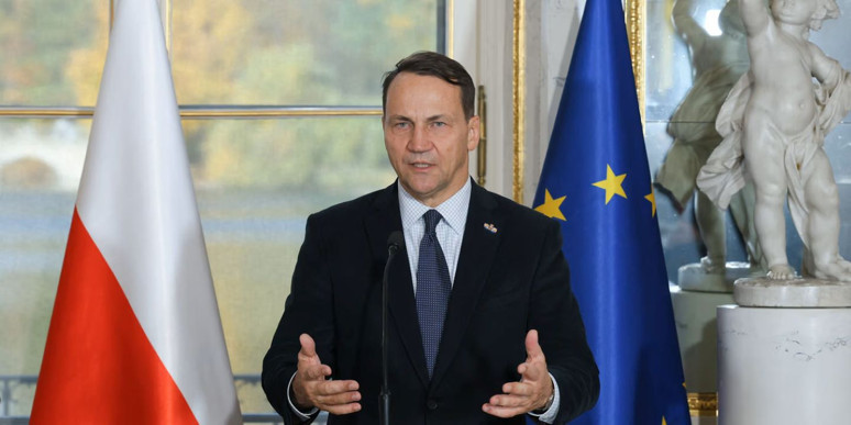 'Rusya Avrupa'nın derinliklerini vurabilir' diyen Polonya Dışişleri Bakanı, Ukrayna savaşına dair süre verdi - Resim : 1