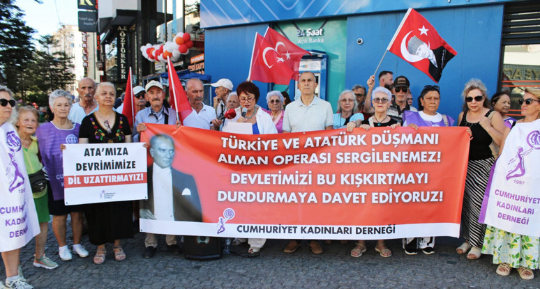 Binlerce imza toplandı! Atatürk’ü hedef alan operaya izin verilemez - Resim : 2