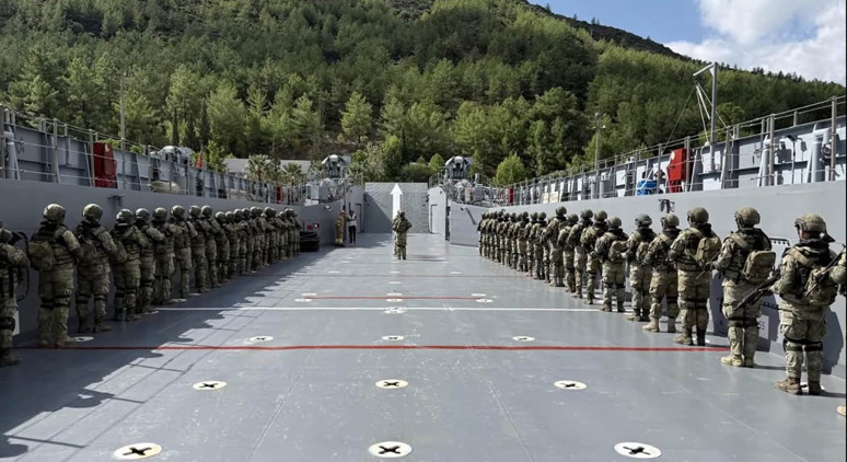 Türk Donanması’ndan Akdeniz’de gövde gösterisi - Resim : 3