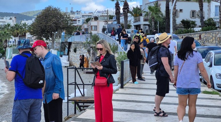 Bodrum’a sezonun ilk yolcu gemisi geldi - Resim : 1