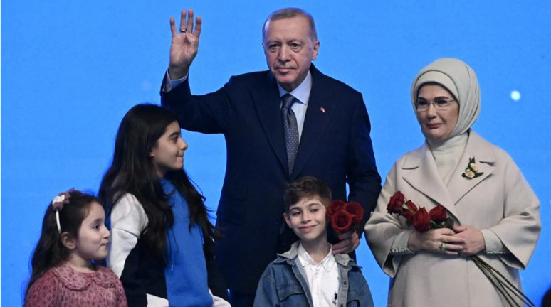 Erdoğan'ın 'çocuk' çağrısına Ağıralioğlu'ndan tepki: 'Nikah cüzdanı verilince yapılmıyor' - Resim : 2