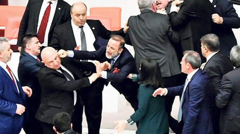 Özkoç'a yumruk atan Kiler konuştu: Özkoç kurtuldum sanmasın