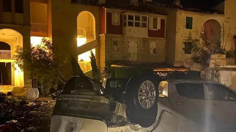 İzmir'in Çeşme ilçesini hortum vurdu