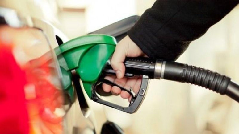 Akaryakıtta bazı illerde 40 kuruşa varan indirim
