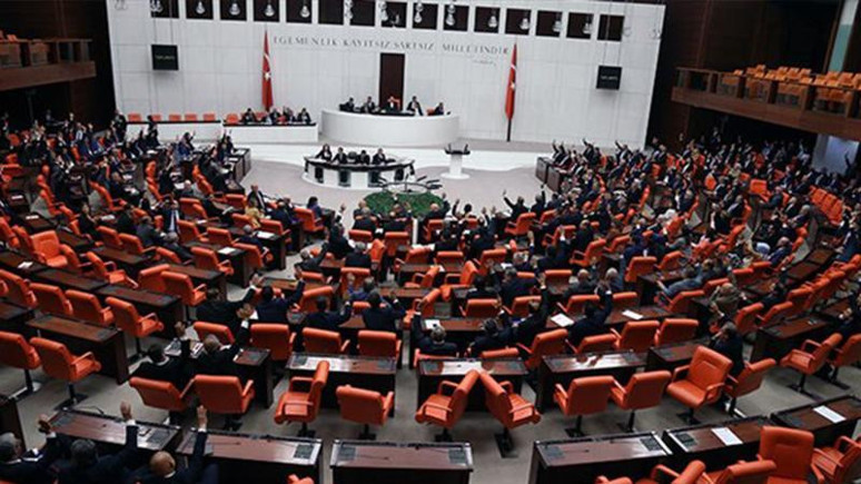 Berberoğlu ile birlikte 10 dokunulmazlık fezlekesi Meclis'te