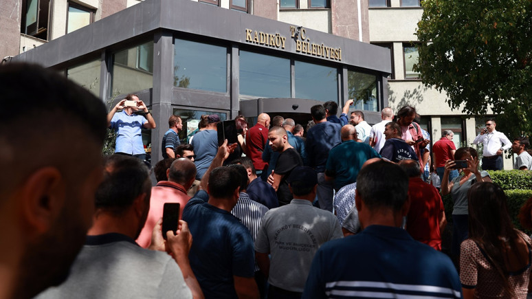 Kadıköy Belediyesi’nde grev kararı